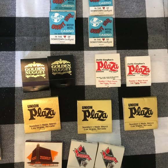 30 Vtg Downtown Fremont Las Vegas Casino Matchbooks Horseshoe Golden Nugget etc - Picture 3 of 8